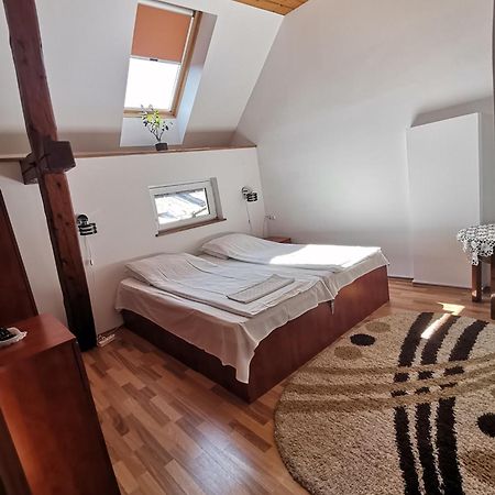 Hotel Casa Sara Săcele Exteriér fotografie